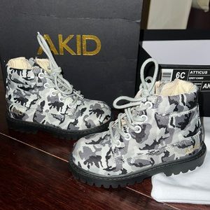 AKID Atticus Grey Camo Boots